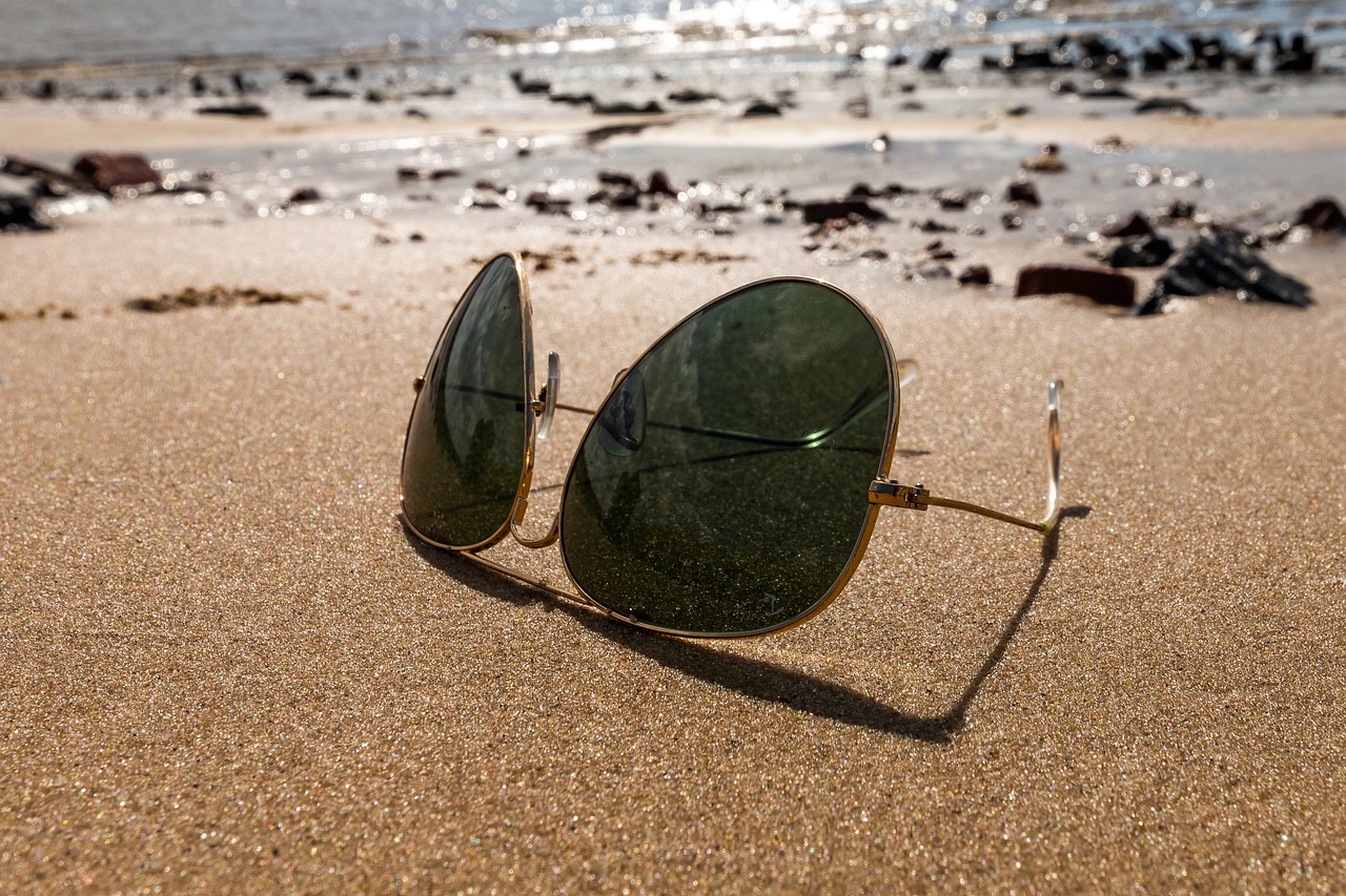 Okulary przeciwsłoneczne: moda czy konieczność?