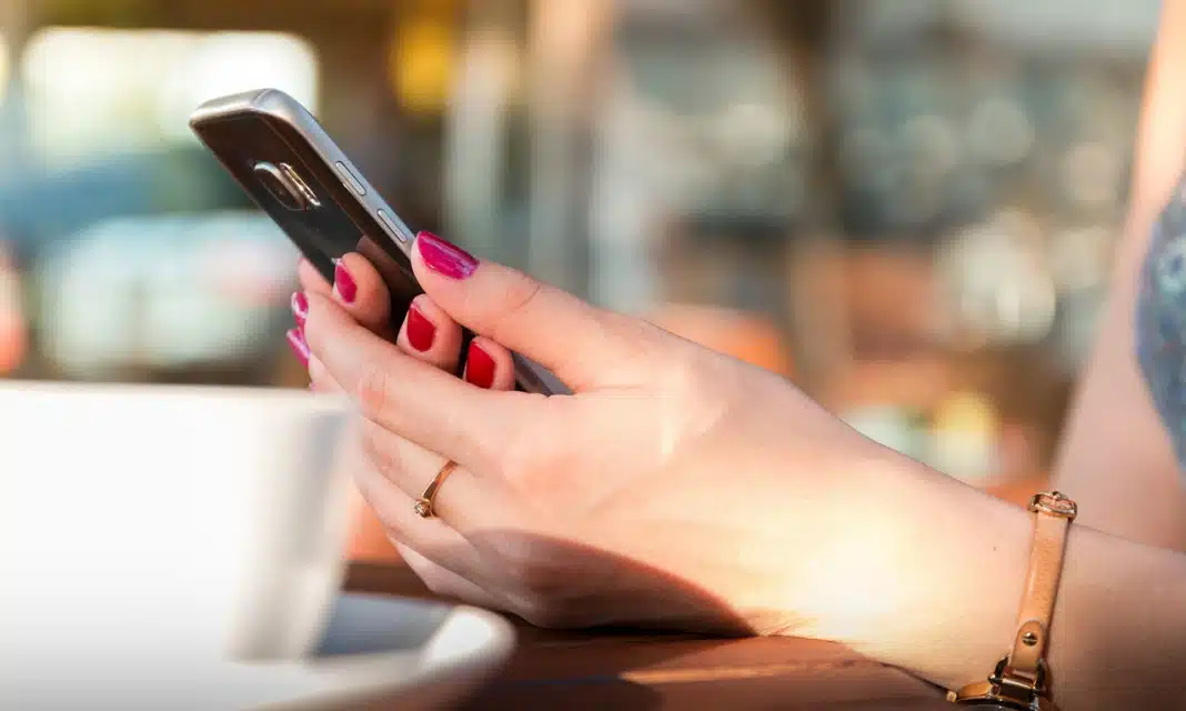 Jak odsłuchać pocztę głosową plus?