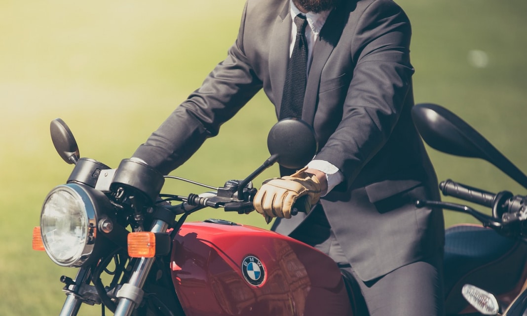 Jak sprawdzić regulator napięcia w motocyklu?