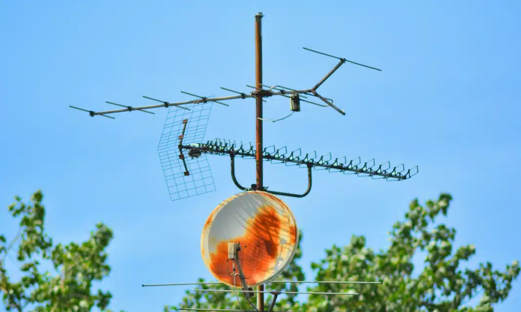 Jak ustawić antenę satelitarną za pomocą telefonu?