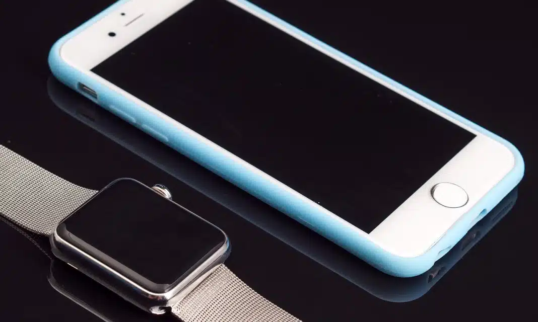 Jak wyłączyć opaskę mi band 4?